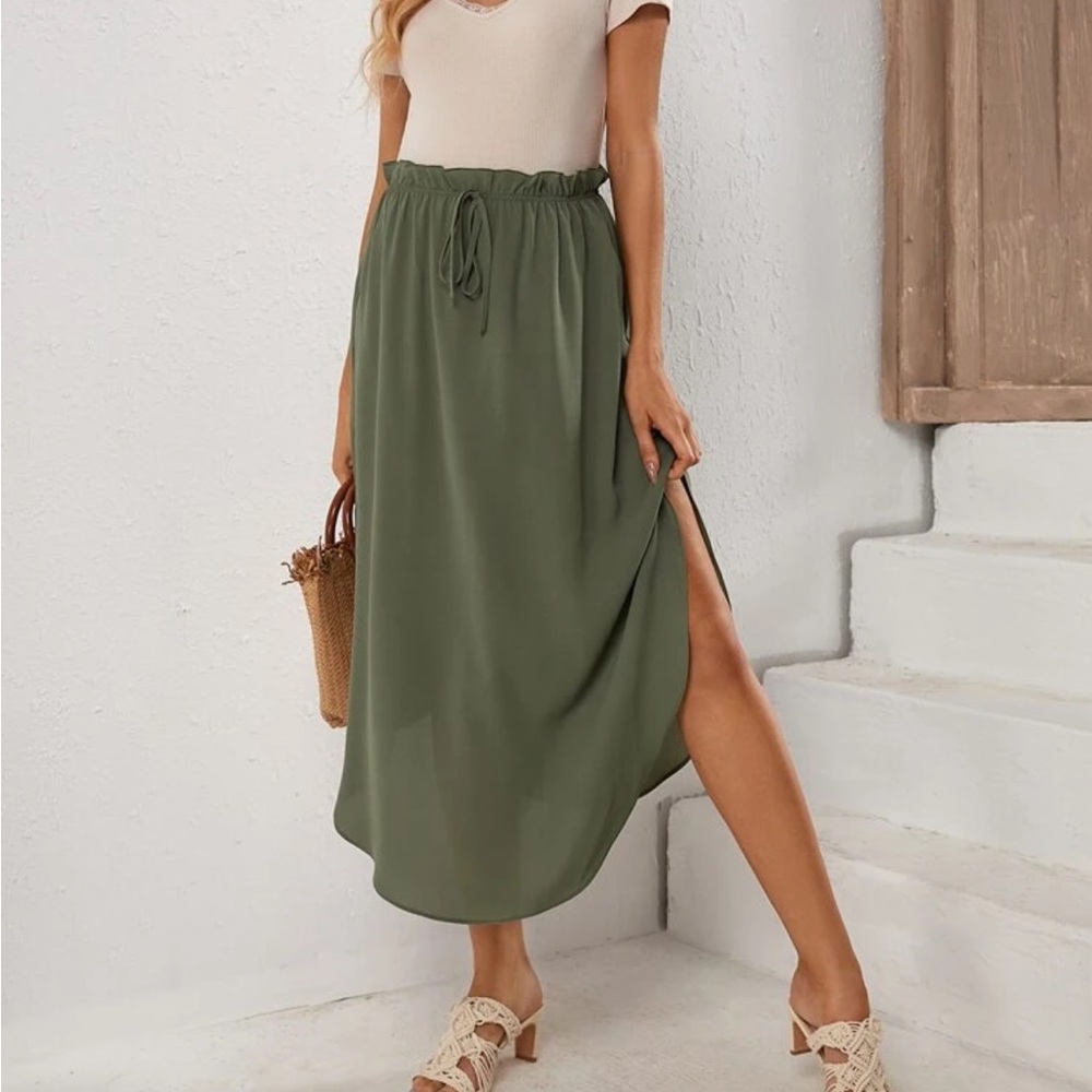 Maternity Curved Hem Paperbag Skirt